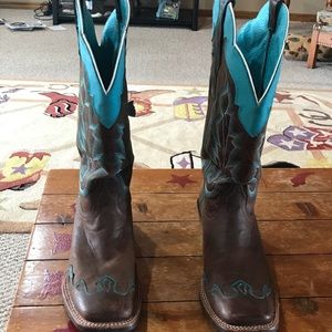 Women’s Ariat Square Toe Boots 11N